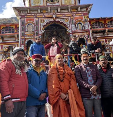 Badrinath-Kedarnath Temple Committee welcomes Swami Kailashanand Giri